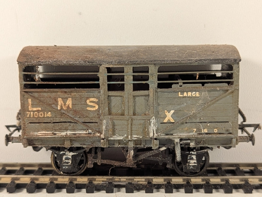 Kitbuilt OO Gauge LMS Cattle Wagon 710014 LMS Grey W5006