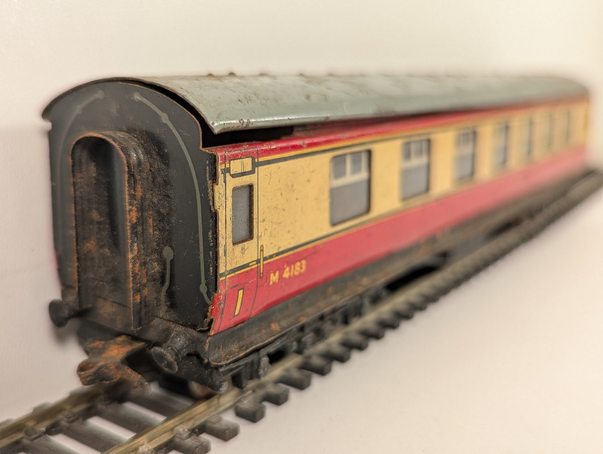 Hornby Dublo OO Gauge BR Crimson and Cream Composite Coach Passenger Coach