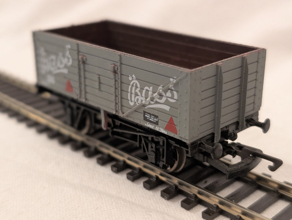 Dapol OO Gauge B171 Bass 7 Plank Wagon