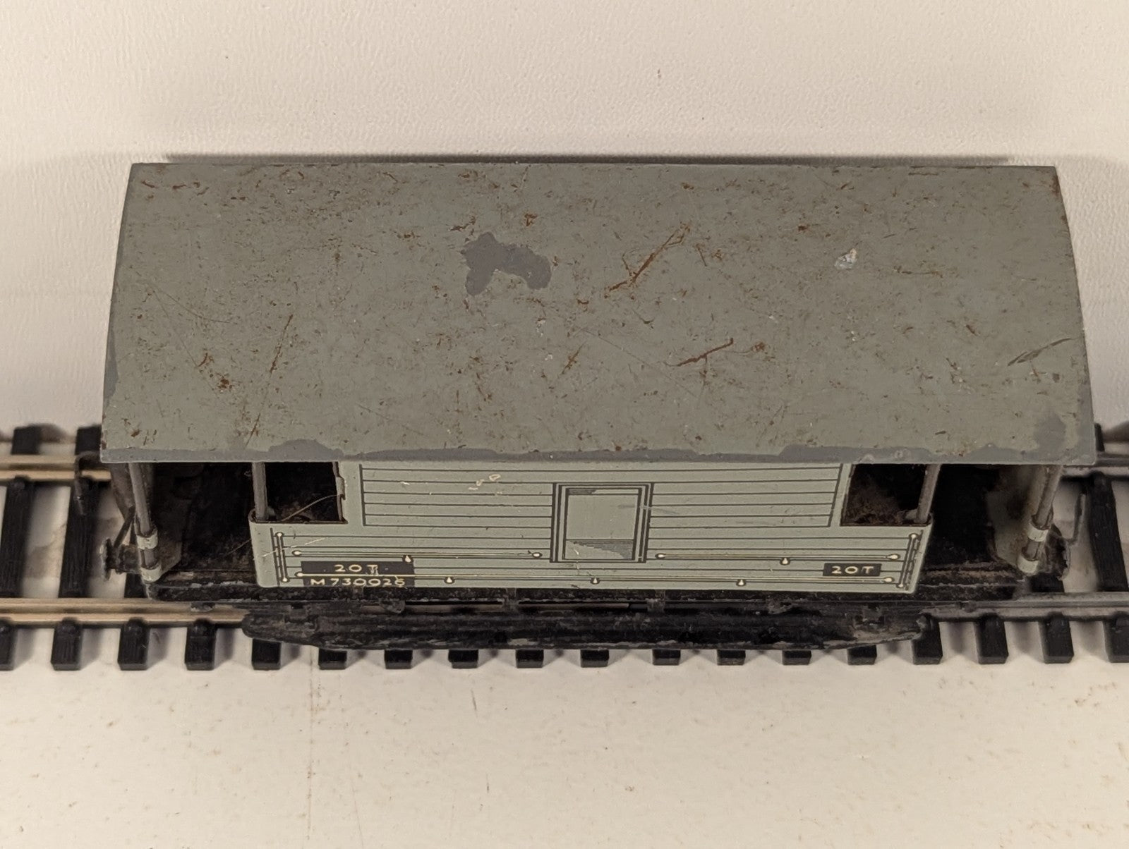 Hornby Dublo 32045 OO Gauge BR 20 Ton Brake Van