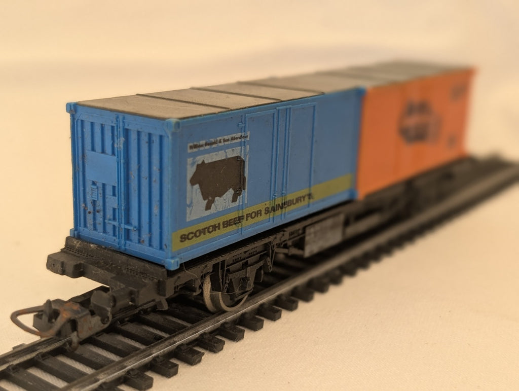 Lima OO Gauge BR Mk2B Corridor W16084 – Blue & Grey