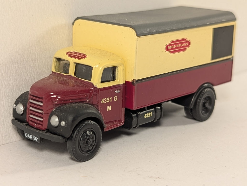 Classix OO Gauge Ford Thames ET6 Panel Van Road Vehicle 4351 G British Railways