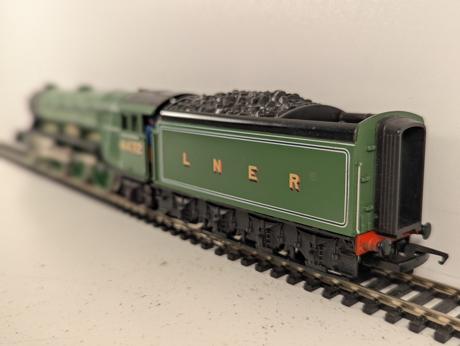 Hornby OO Gauge Flying Scotsman Steam Locomotive 4472 LNER Green
