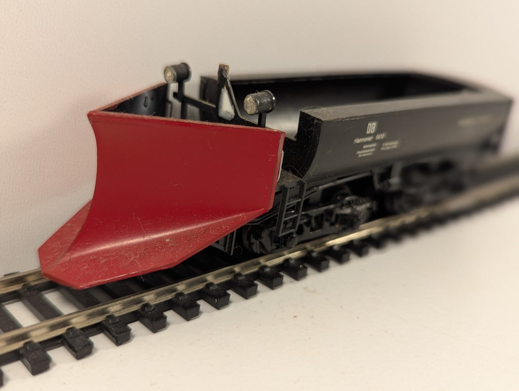 Liliput HO Gauge DB Tender Snow Plough Wagon