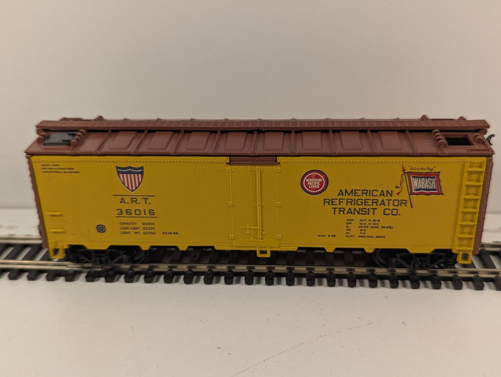 Athearn HO Gauge American Refrigerator Transit Reefer Wagon
