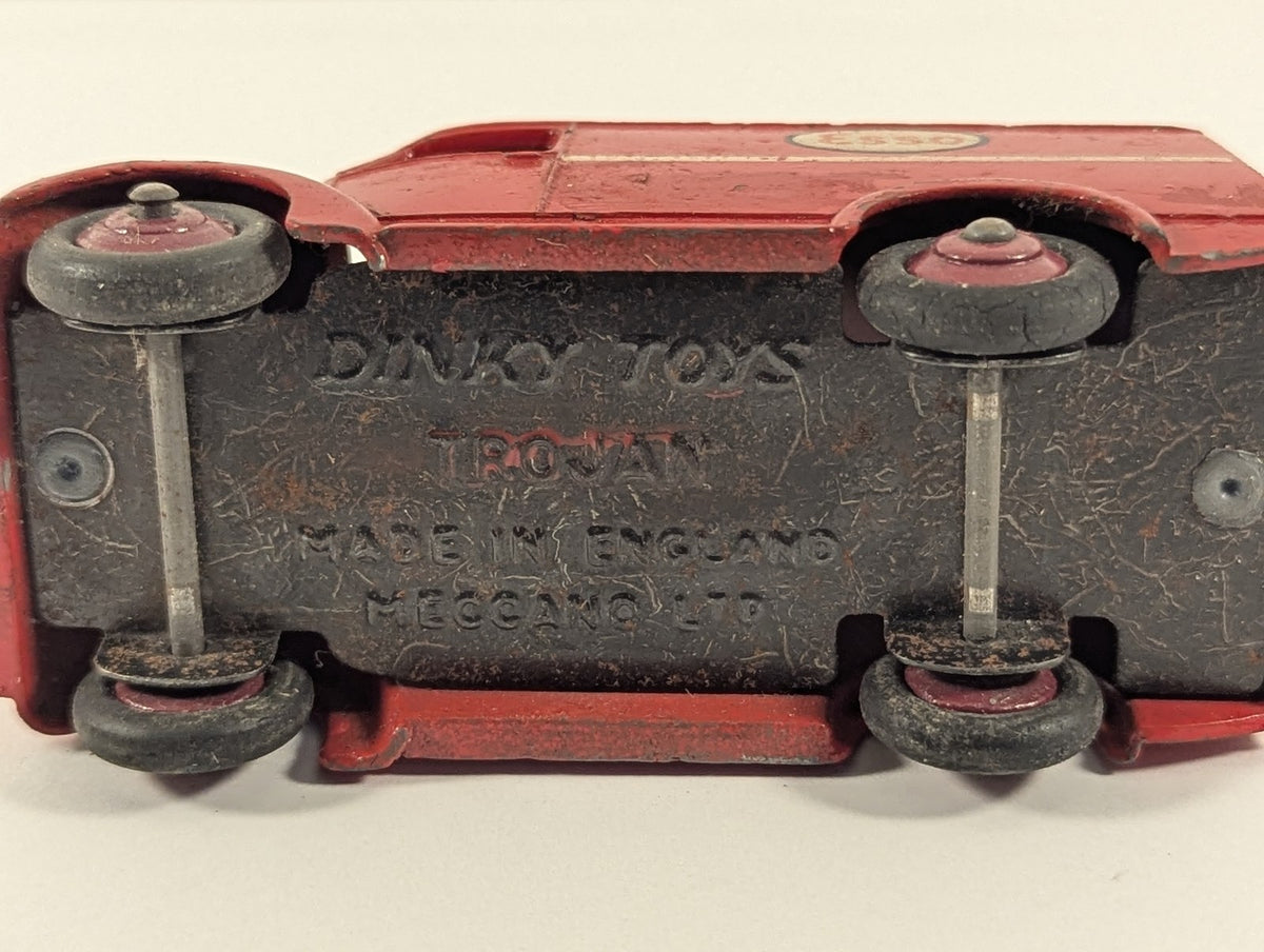 Dinky Toys Trojan Van Die-cast Van Esso