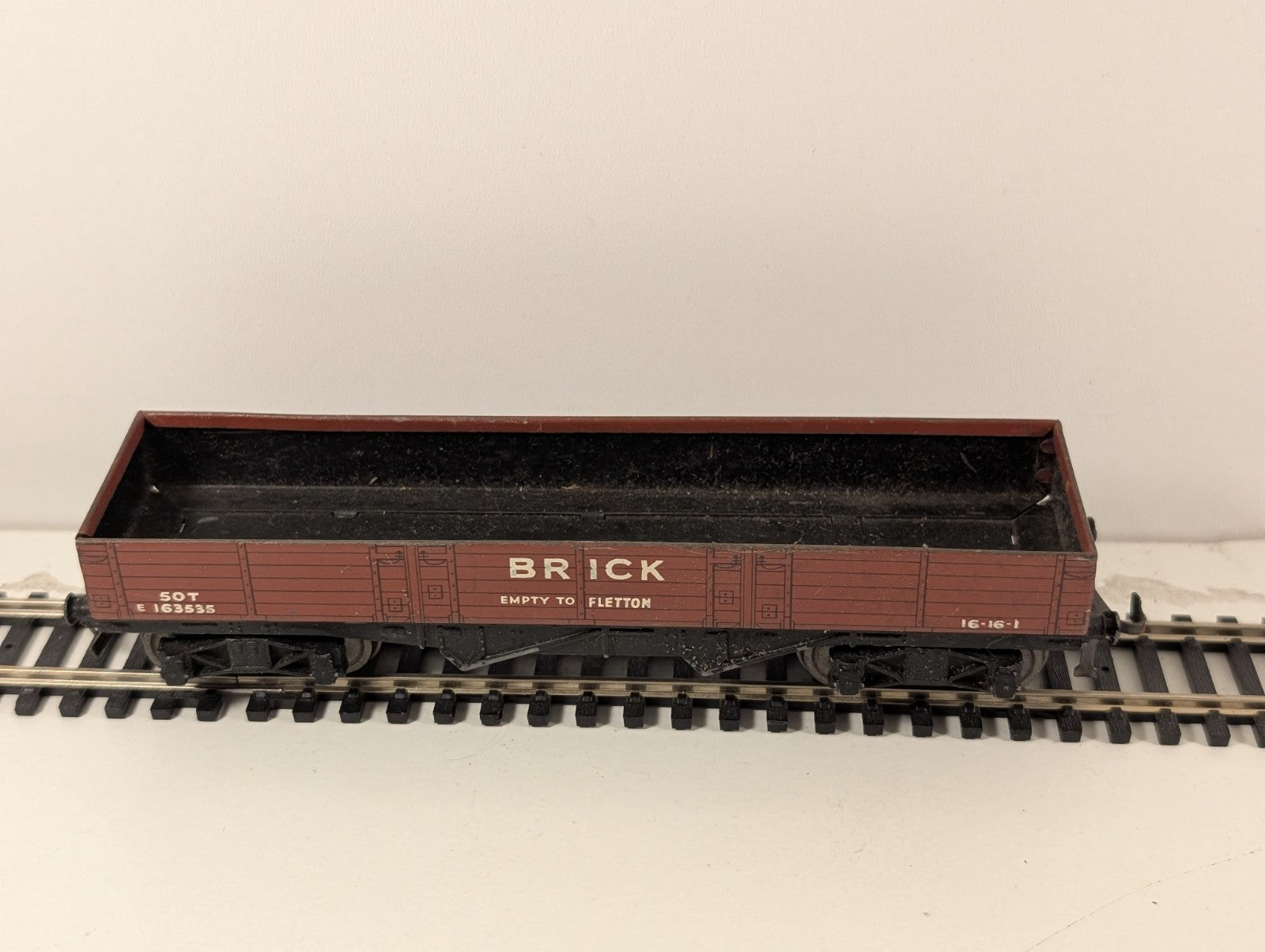 Hornby Dublo 50-Ton High-Capacity Brick Wagon