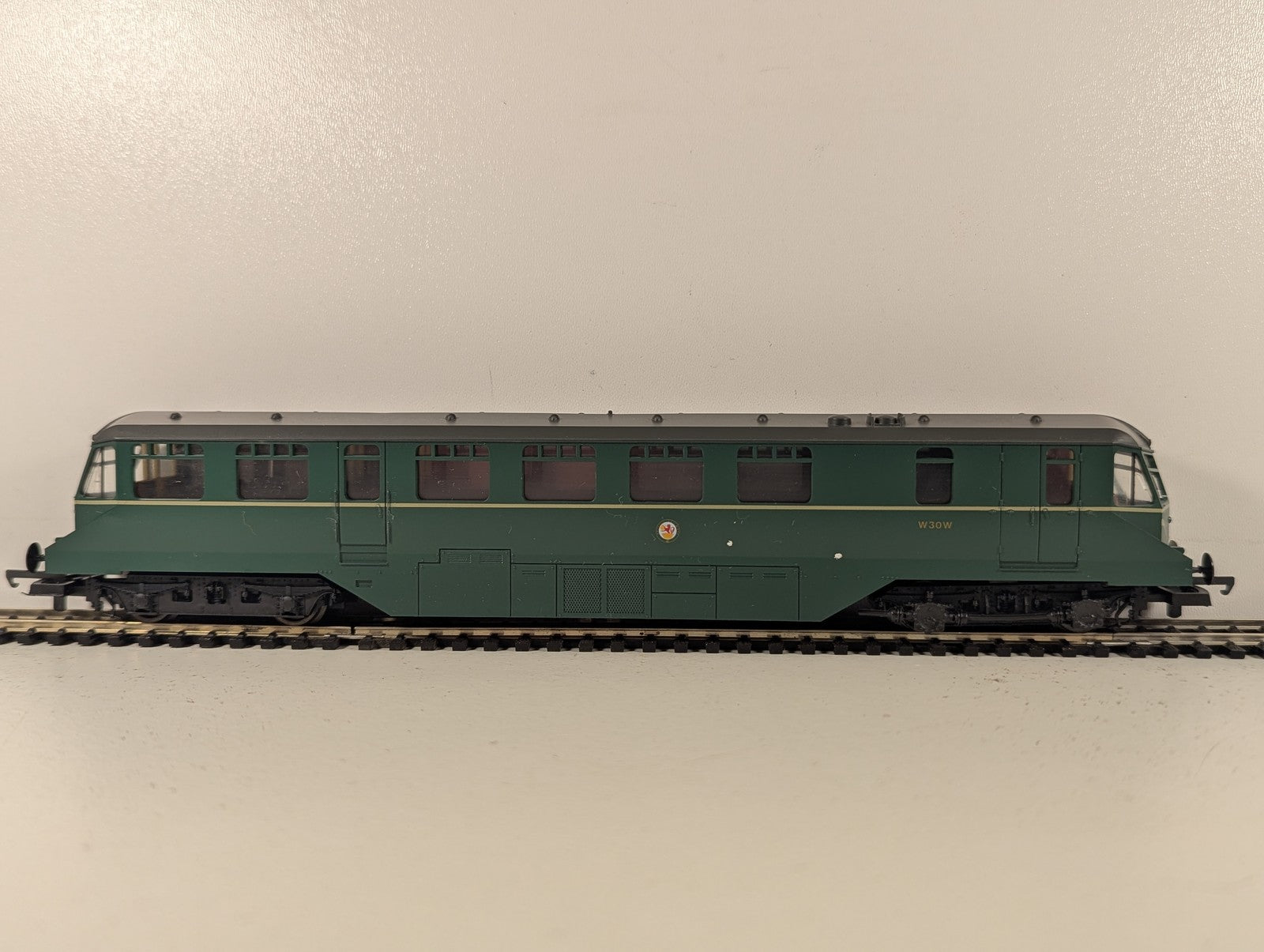 Lima OO Gauge GWR Railcar Diesel Railcar W30W BR Green 205150A3