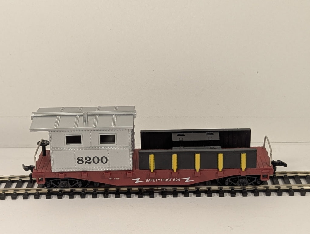 Model Power HO Scale 40' Work Caboose with Tool Boxes 8200 Safety First