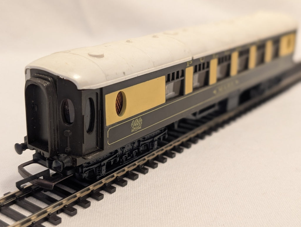 Tri-ang R228 OO Gauge Pullman Parlour Coach “Mary”