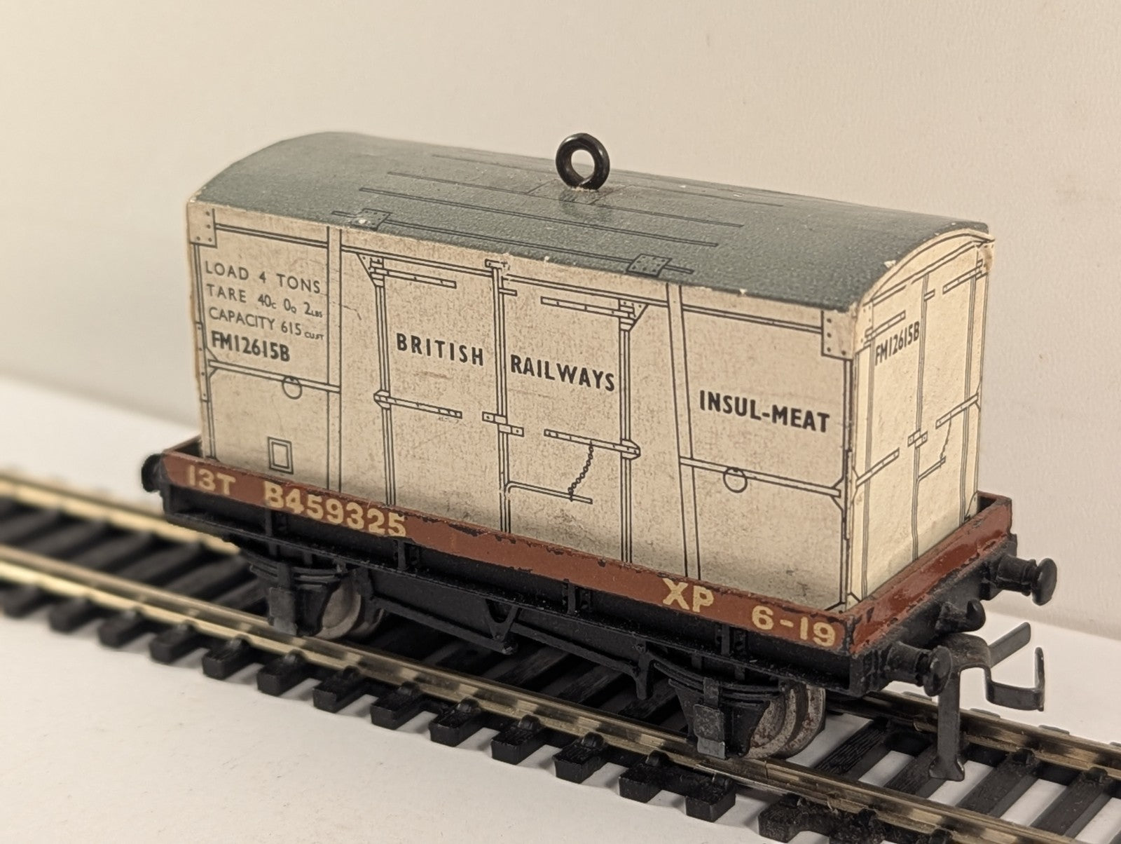 Hornby Dublo 4648 OO Gauge Low-Sided Wagon with Insulated Meat Container