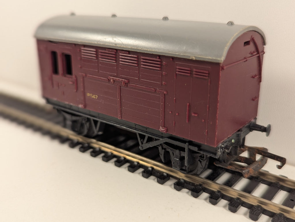 Tri-ang Hornby R123 OO Gauge Horse Box Wagon No. B547