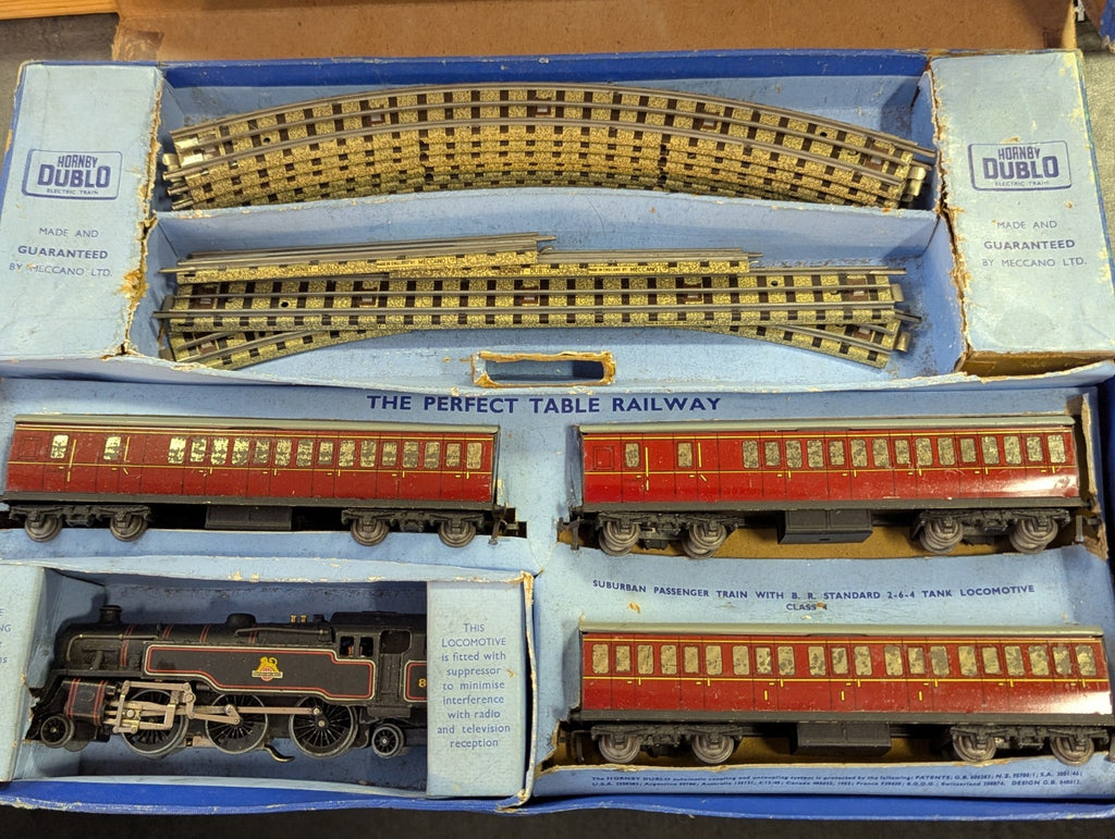 Hornby Dublo EDP18 OO Gauge BR 2-6-4 Tank Suburban Passenger Train Set