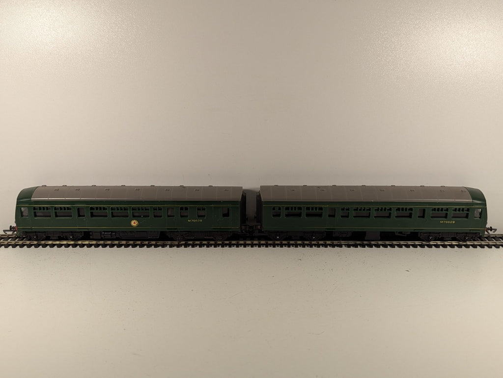 Tri-ang OO Gauge Class 101 Metro-Cammell 2-Car DMU Diesel Multiple Unit