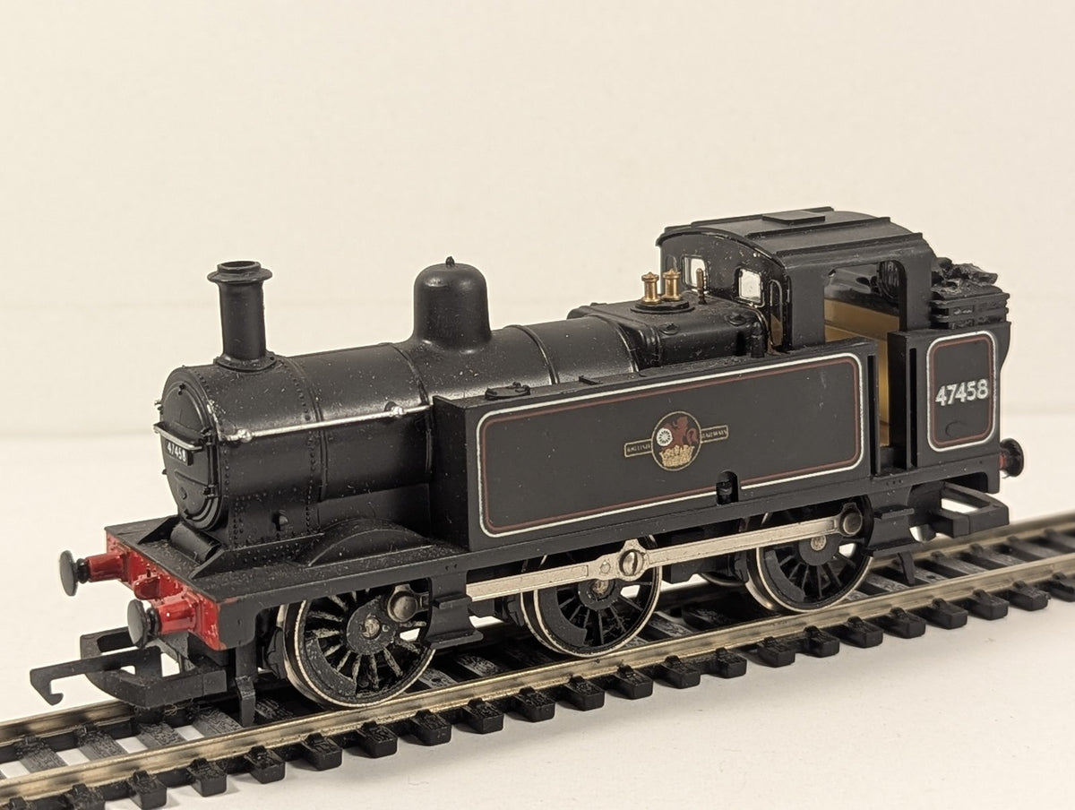 Hornby OO Gauge LMS Class 3F Jinty 0-6-0T Steam Locomotive 47458 BR Black R052