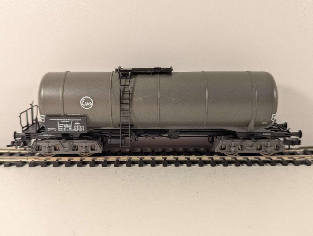 Fleischmann 5475 HO Gauge Tank Wagon
