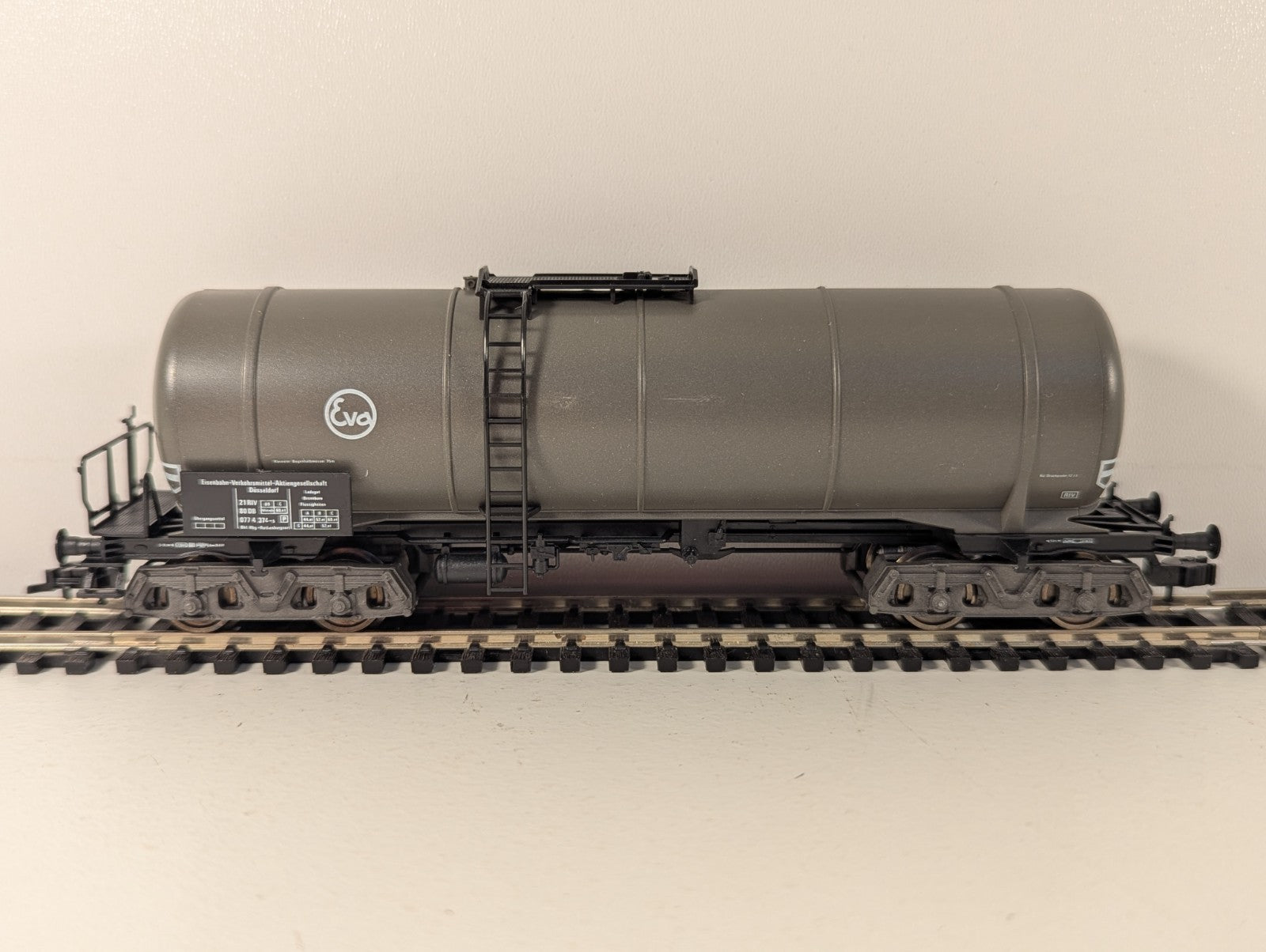 Fleischmann 5475 HO Gauge Tank Wagon