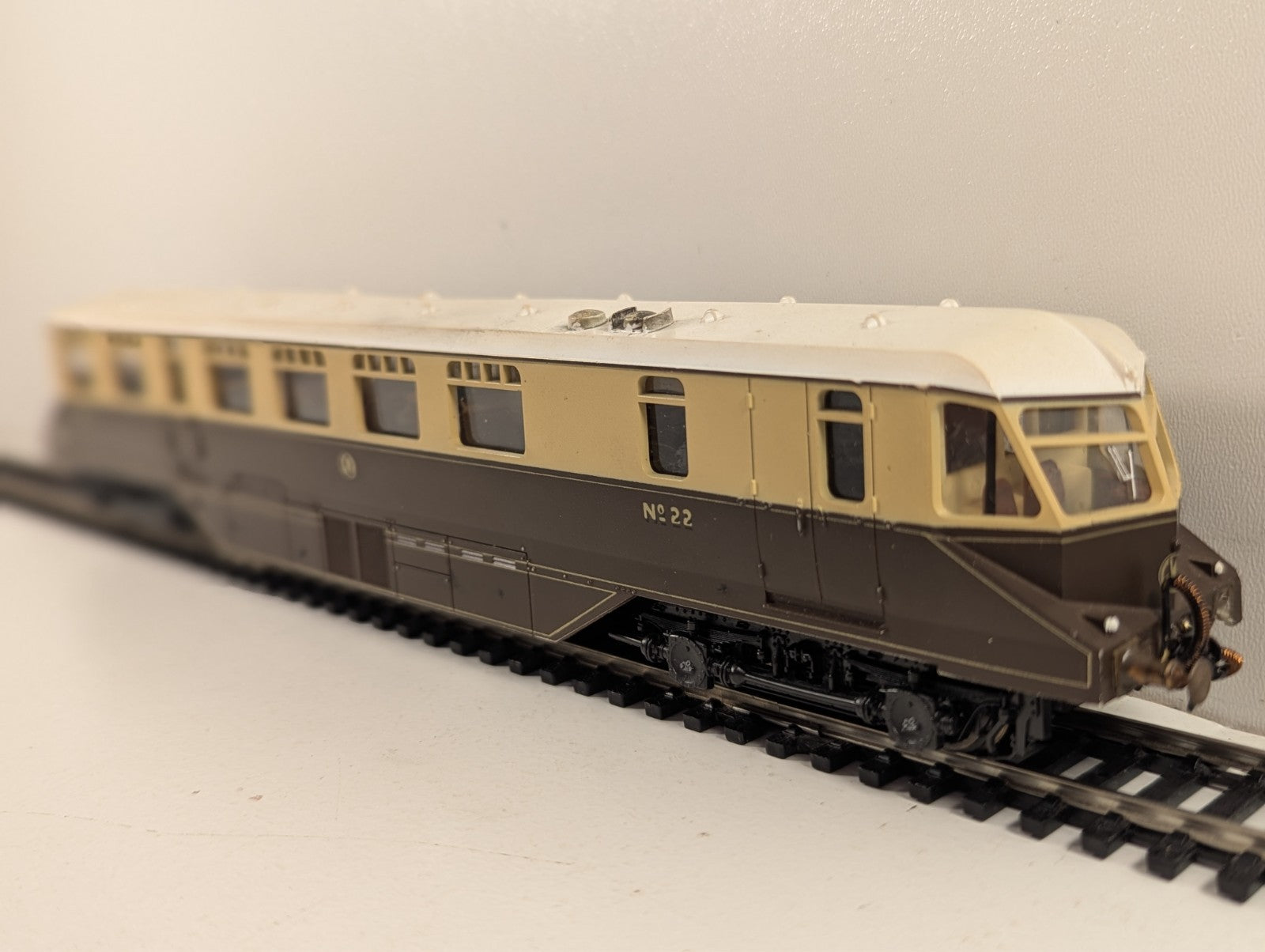 Lima L205132 GWR Diesel Railcar No. 22 OO Gauge - Missing Coupler & Buffer