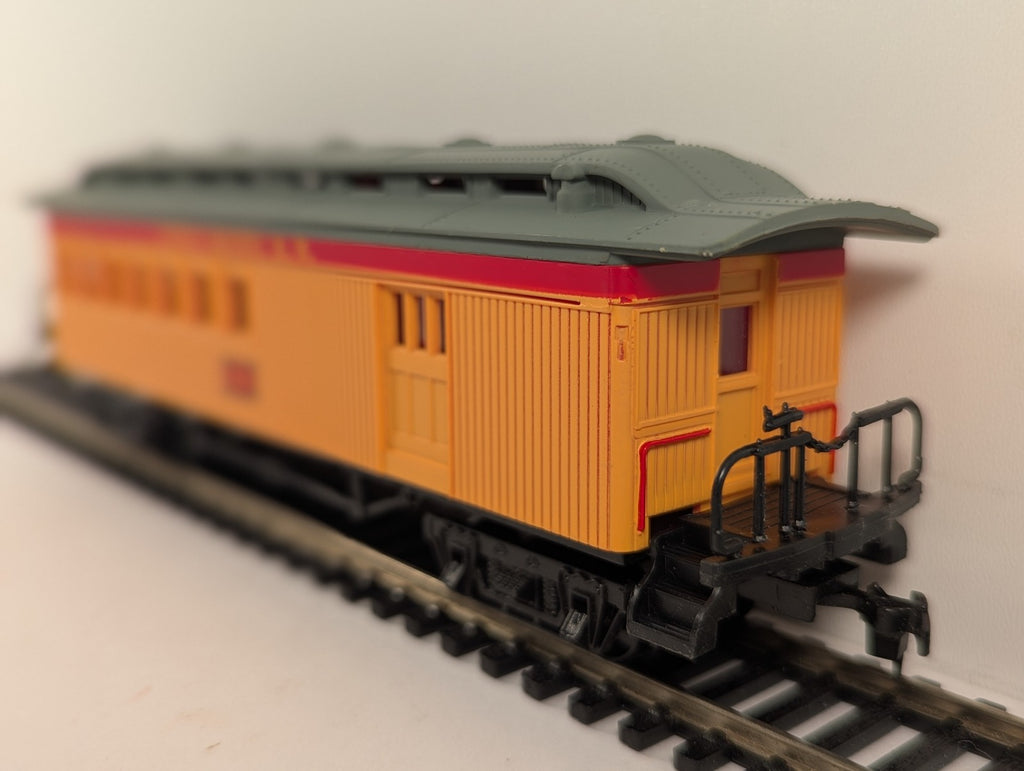 Bachmann HO Scale Old Time Combine Passenger Car 9 Union Pacific 1420