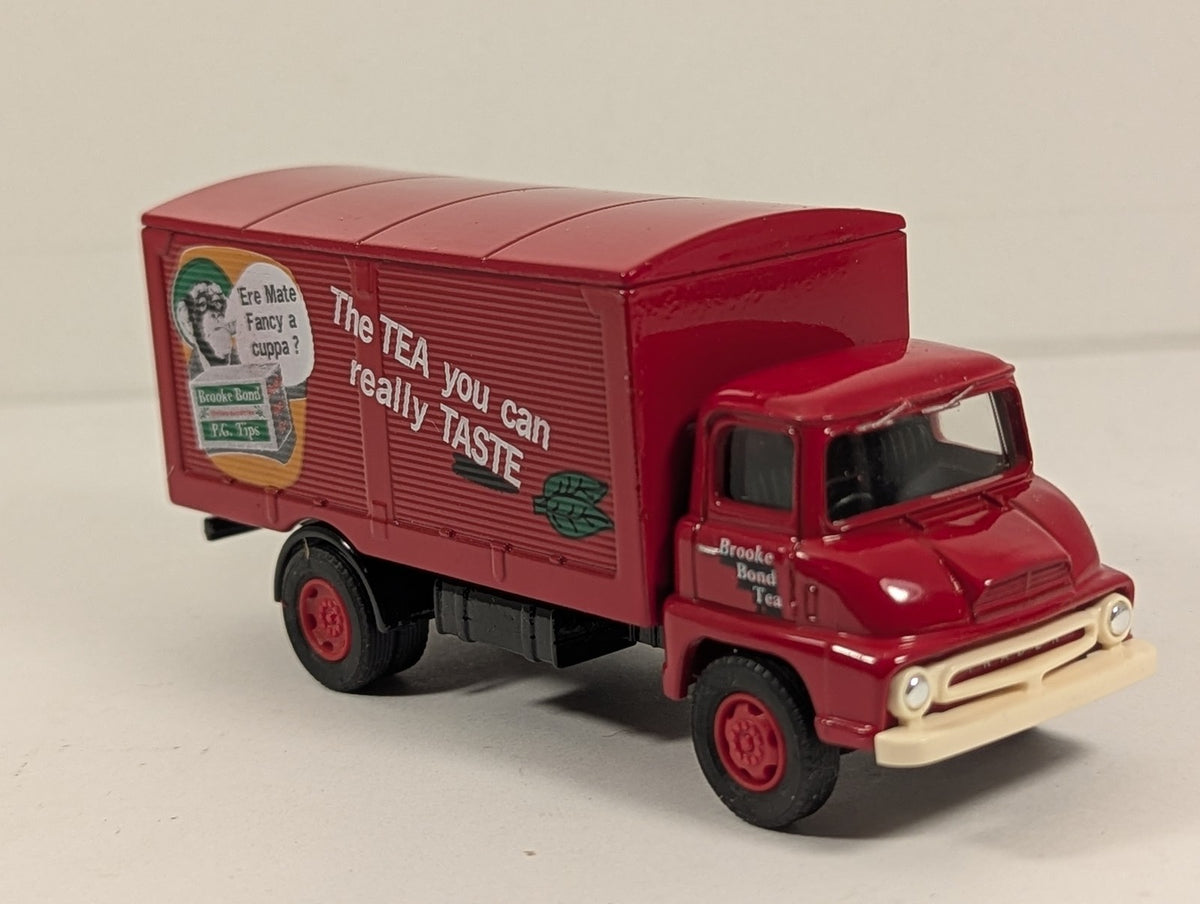 Vanguards 1:64 Ford Thames Trader Van Die-cast Model Van Brooke Bond PG Tips
