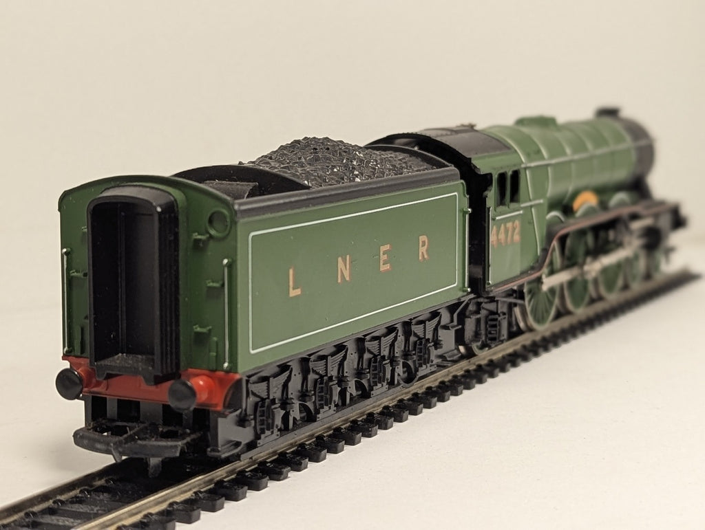 Hornby OO Gauge Class A3 4-6-2 'Flying Scotsman' Steam Locomotive 4472