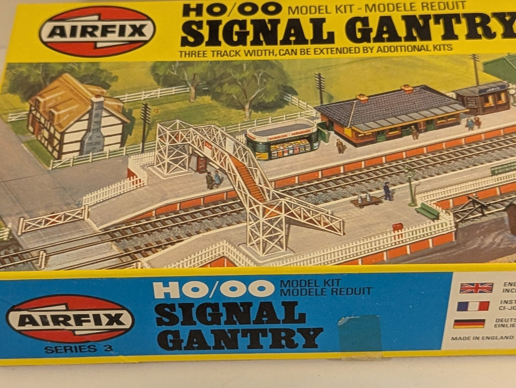 Airfix HO/OO Signal Gantry Model Kit 03601-6