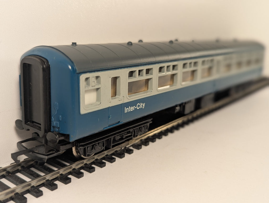 Hornby OO Gauge BR Mk1 TSO Tourist Second Open Coach Passenger Coach M 5232