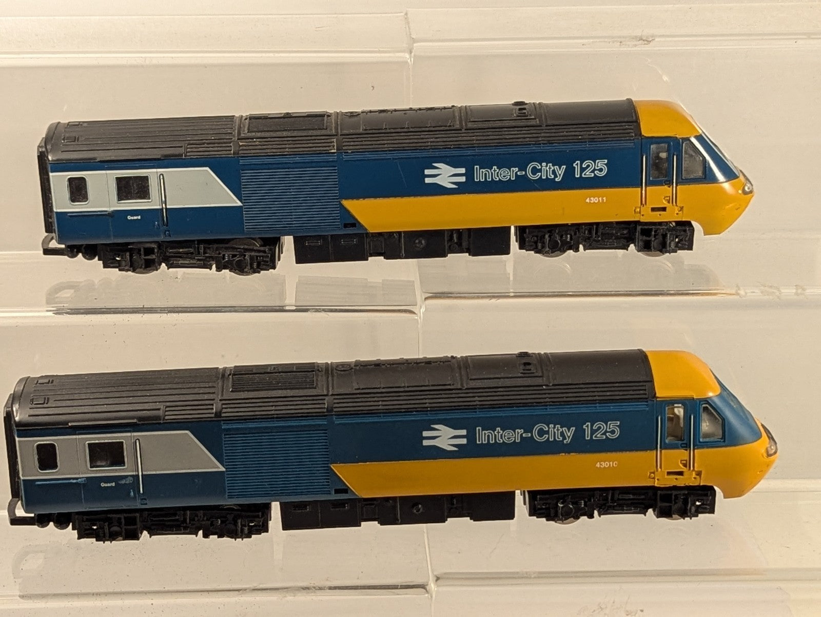 Hornby OO Gauge Class 43 HST Power Cars Diesel Locomotive 2 Car
