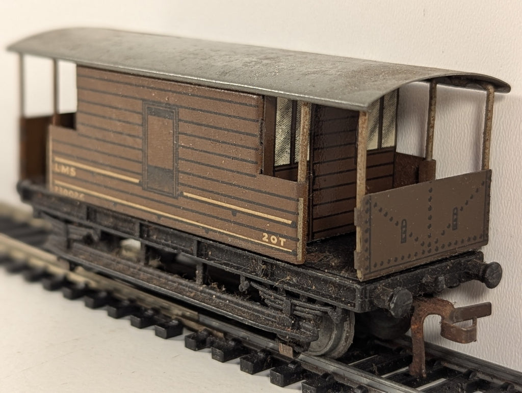 Hornby Dublo OO Gauge LMS 20 Ton Brake Van Brown