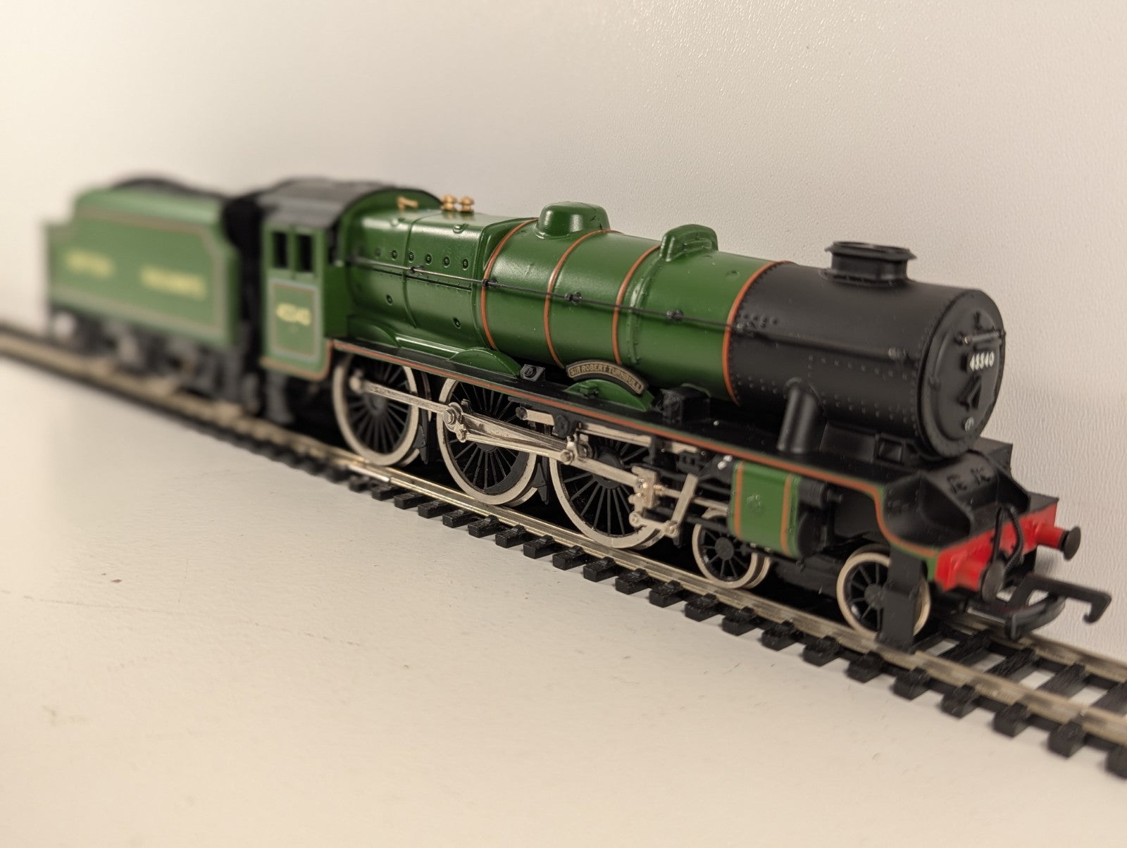 Mainline 37075 OO Gauge Rebuilt Patriot 45540 Sir Robert Turnbull BR Green