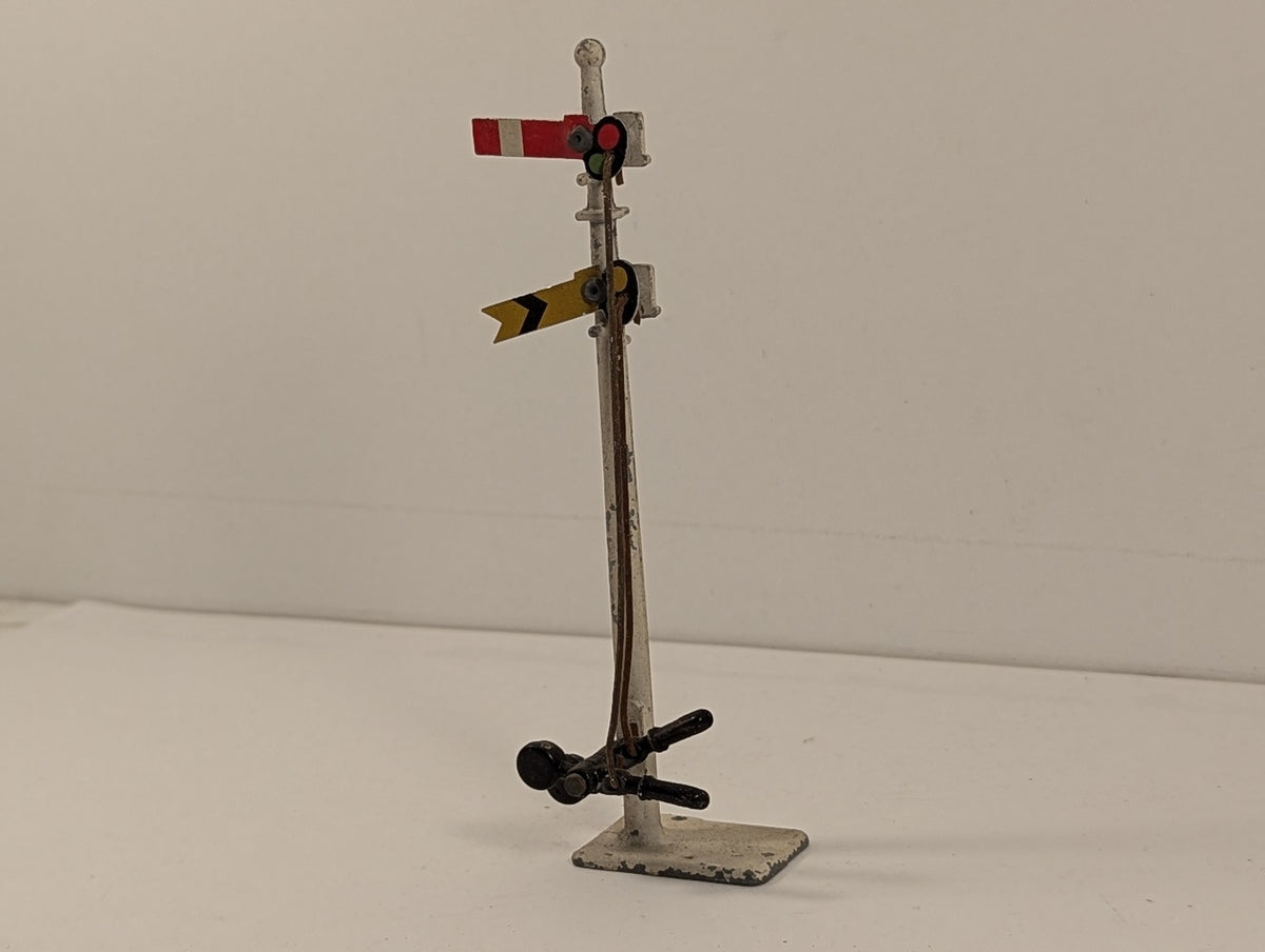 Crescent OO Gauge Home and Distant Signal