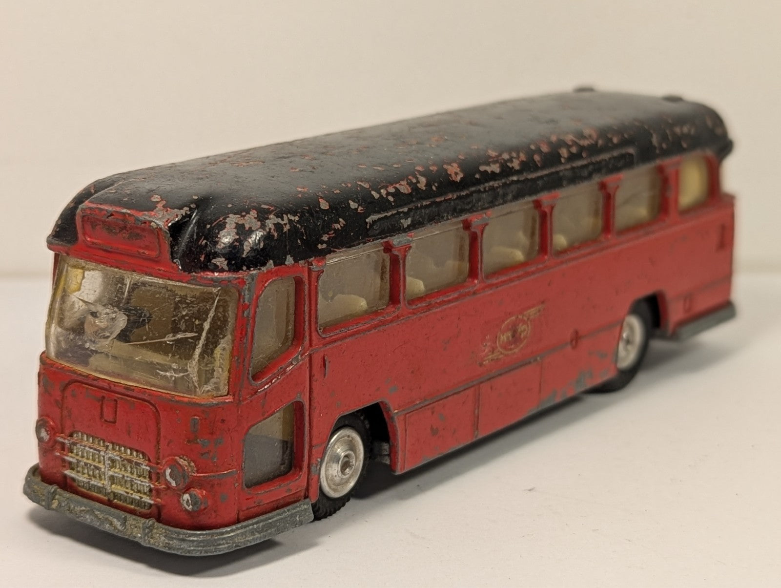 Corgi Major Midland Red Motorway Express Coach 1:43 Scale - Chipped Paint