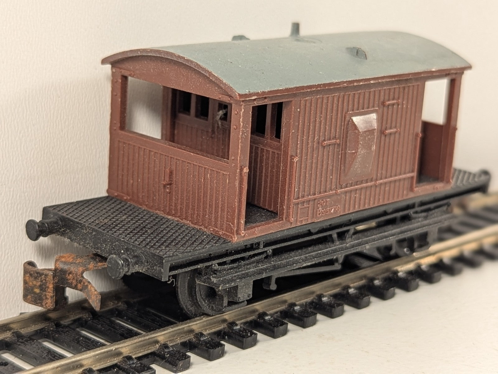 Playcraft Railways 20 Ton Brake Van OO Gauge