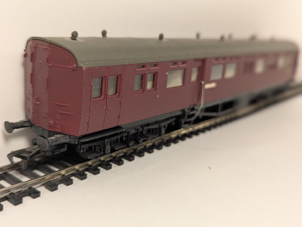 Airfix OO Gauge Collett Auto-Coach Passenger Coach W187W BR Maroon 54256-8
