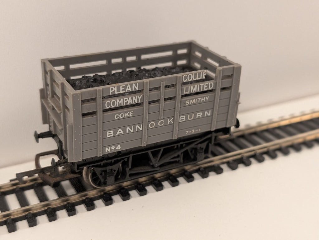 Hornby R101 OO Gauge Coke Wagon – Plean Colliery Company, Bannockburn
