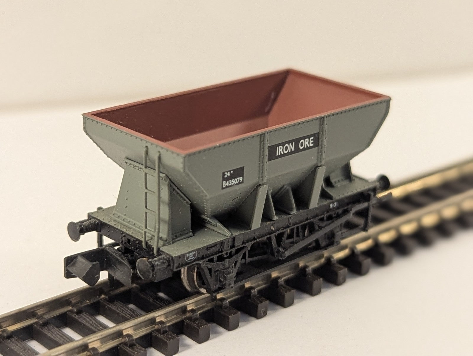 Graham Farish N Gauge BR 24 Ton Ore Hopper Wagon