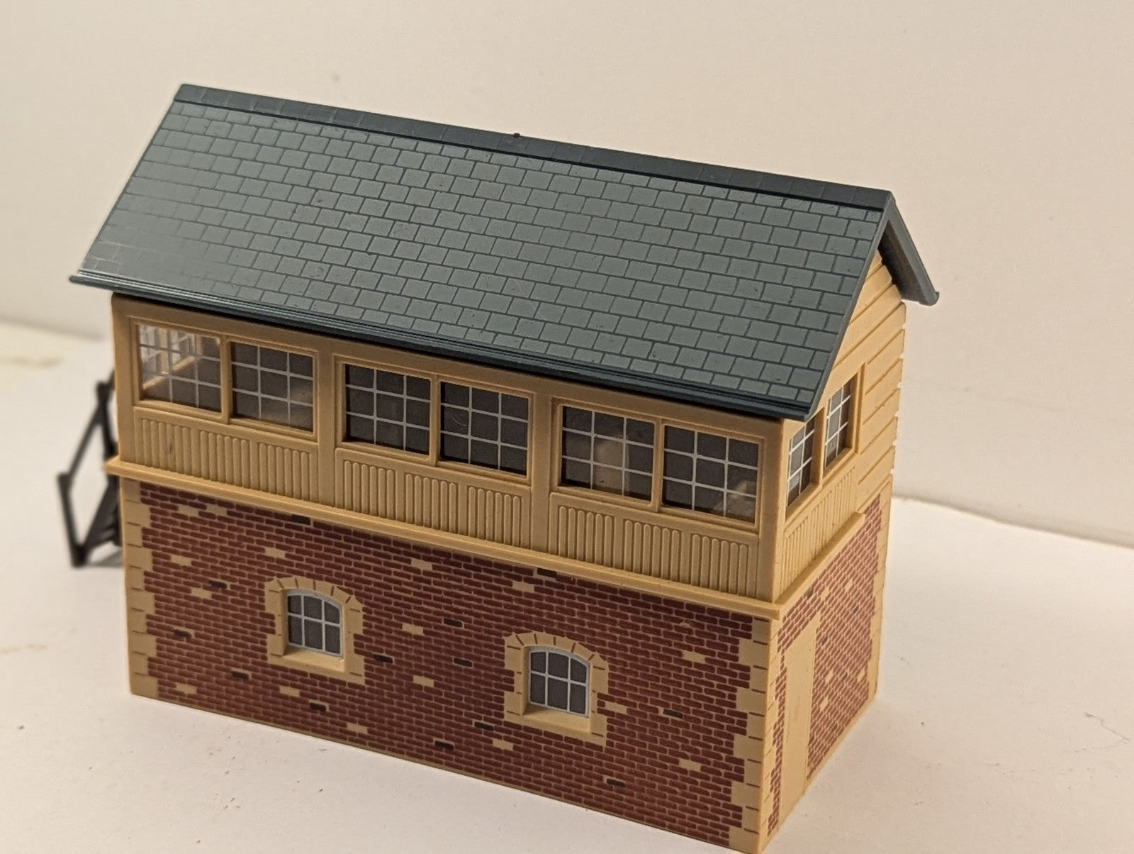 Hornby R503 OO Gauge Signal Box