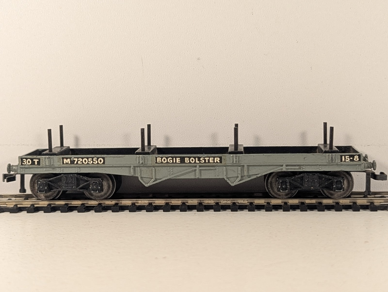 Hornby Dublo OO Gauge 30-Ton Bogie Bolster Wagon Goods Wagon M720550 BR Grey