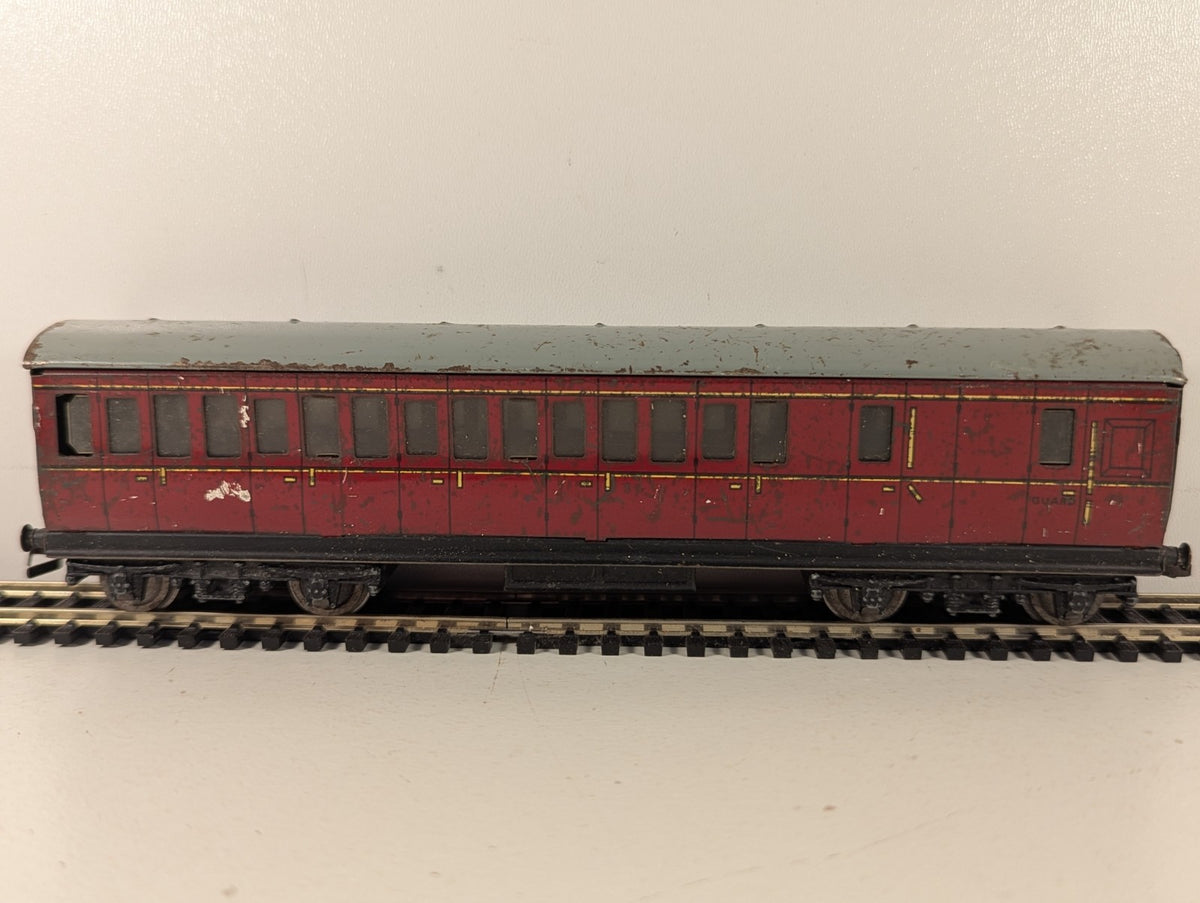 Hornby Dublo OO Gauge LMS Brake Third Tinplate Corridor Coach