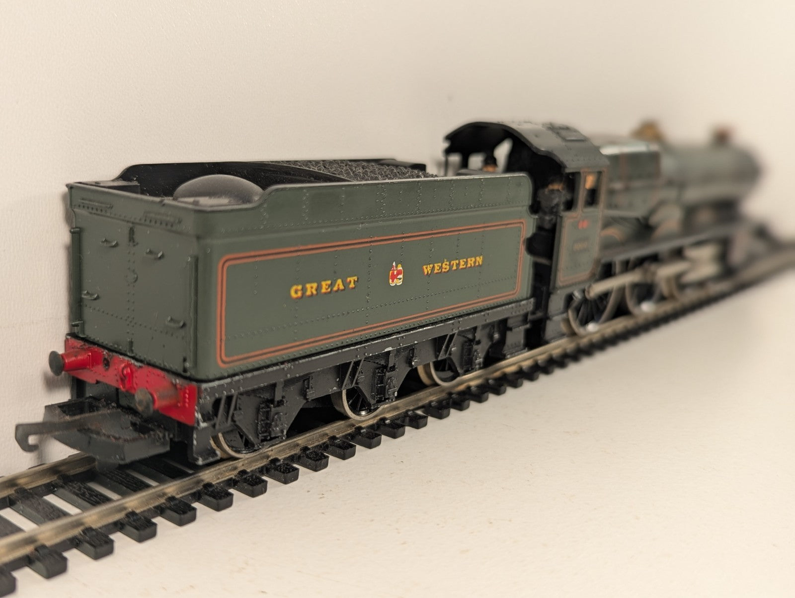 Lima GWR King Class 4-6-0 King George V Steam Locomotive  - Missing One Buffer