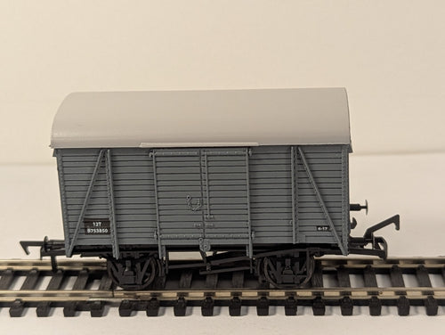 Dapol 4F-021-104 OO Gauge Box Van