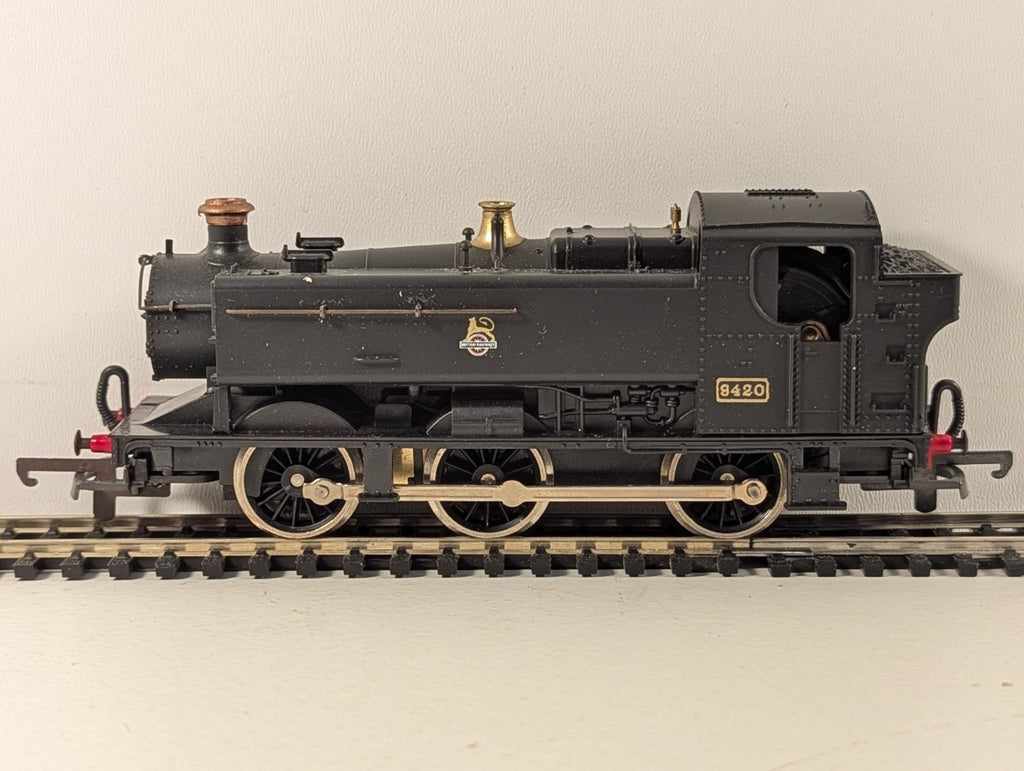 Lima OO Gauge Class 94XX 0-6-0T 9420 Steam Locomotive