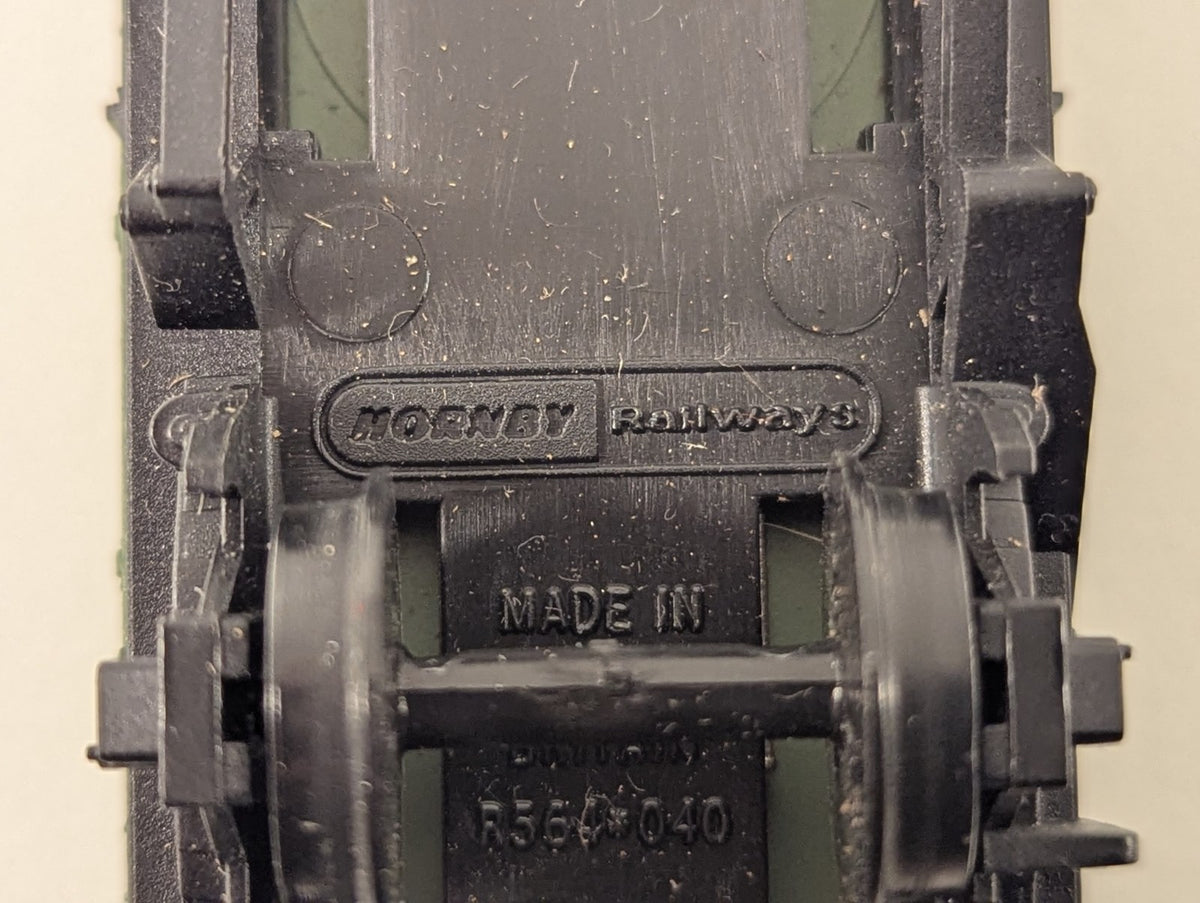Hornby R730 OO Gauge 21T Steel Mineral Wagon