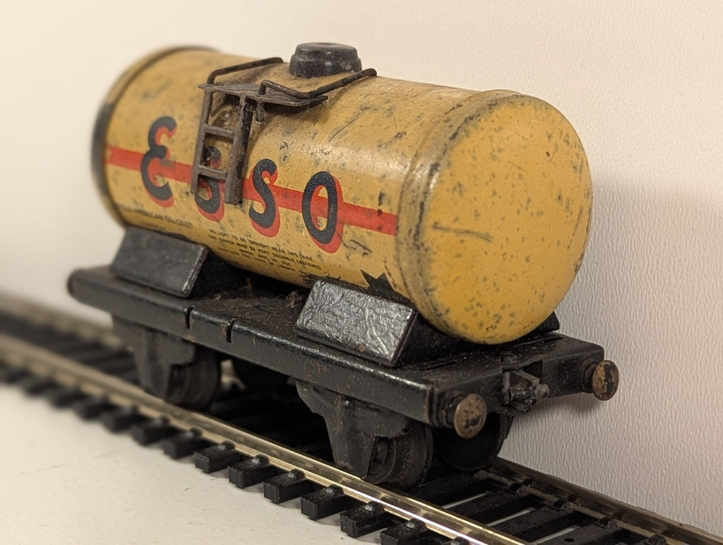 Trix TTR OO Gauge Tinplate ESSO Tank Wagon