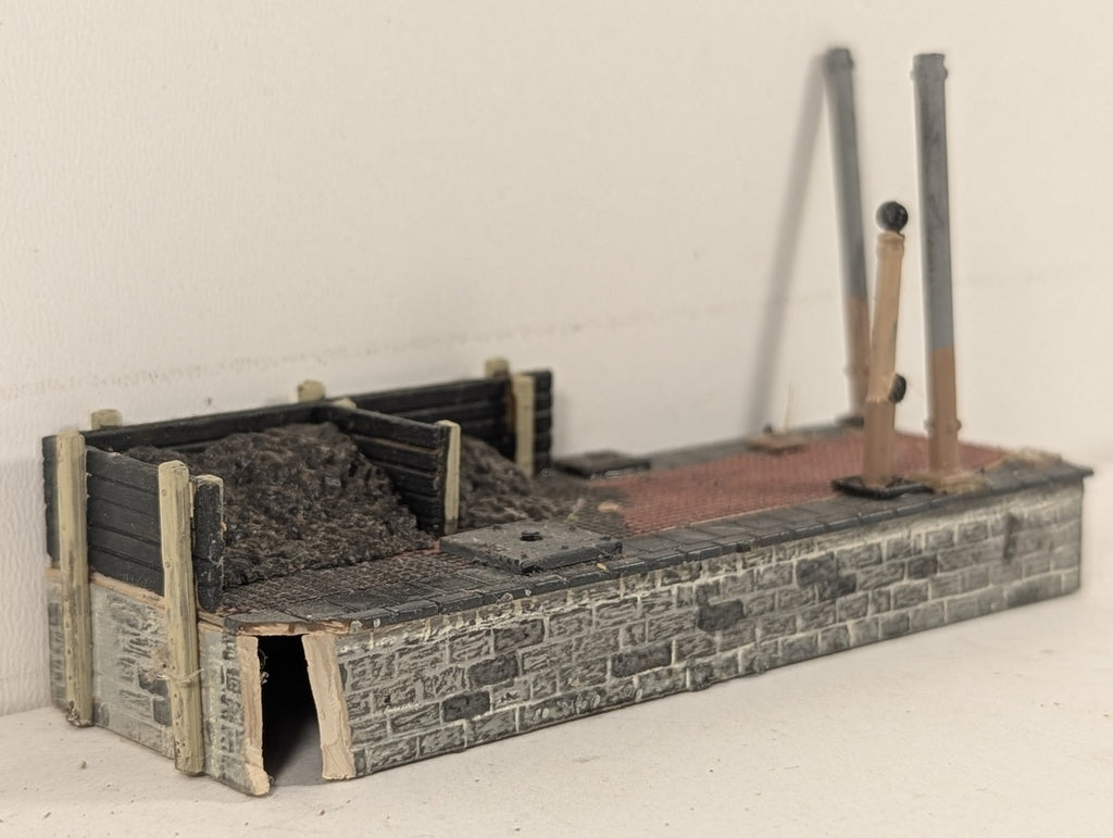 Kit-built OO Gauge Canal Coaling Wharf with Water Crane Scenic & Buildings