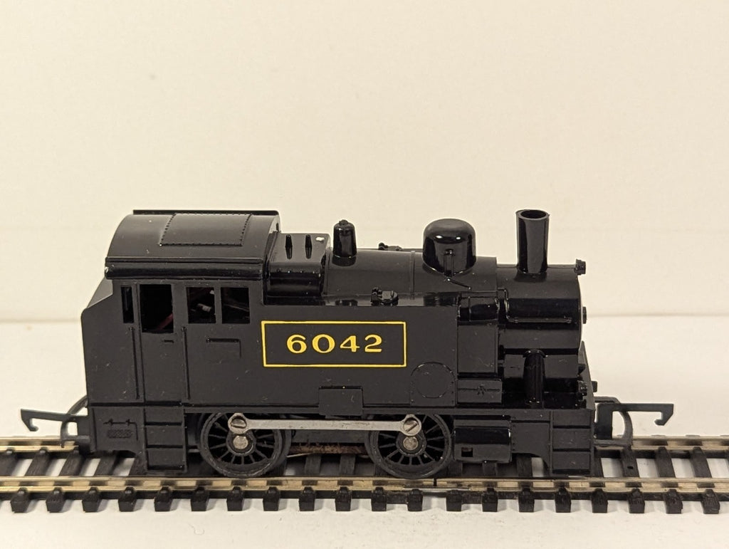 Hornby OO Gauge 0-4-0 Tank Locomotive Steam Locomotive 6042 Black