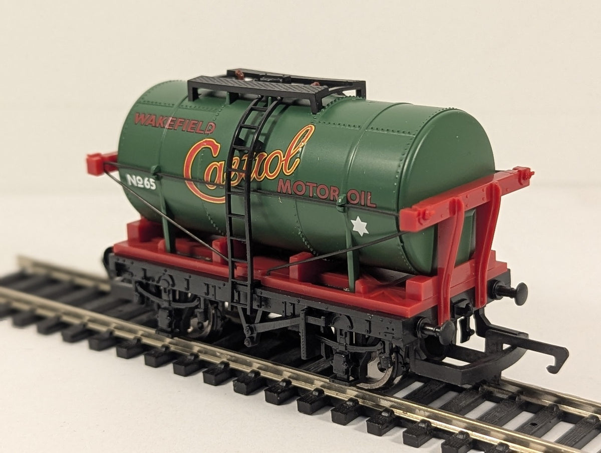 Hornby OO Gauge Castrol Tank Wagon 65 Wakefield Castrol R127