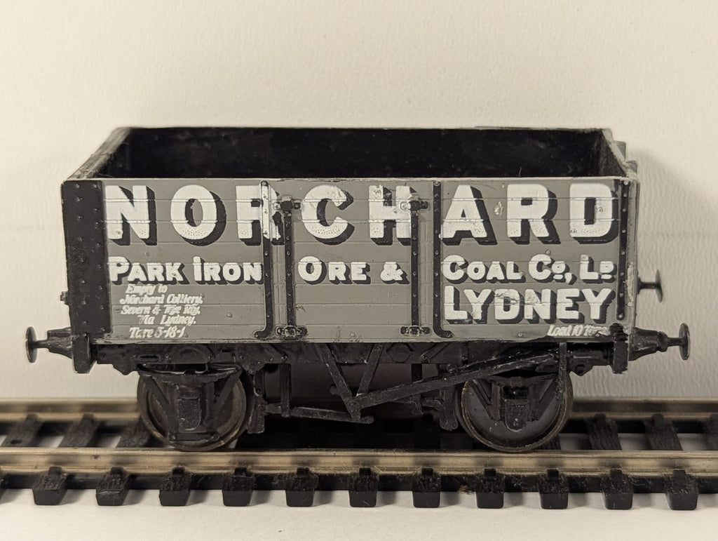 Kit-built OO Gauge 7 Plank Open Wagon Norchard Goods Wagon