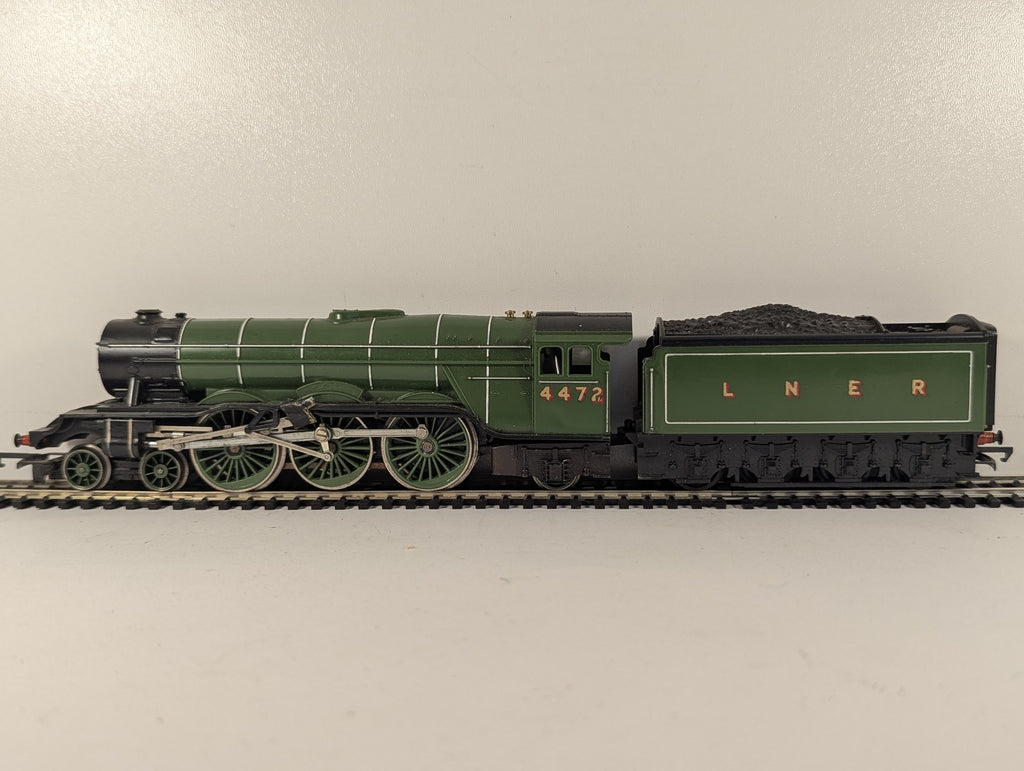 Hornby OO Gauge Class A3 'Flying Scotsman' Steam Locomotive 4472 LNER Green