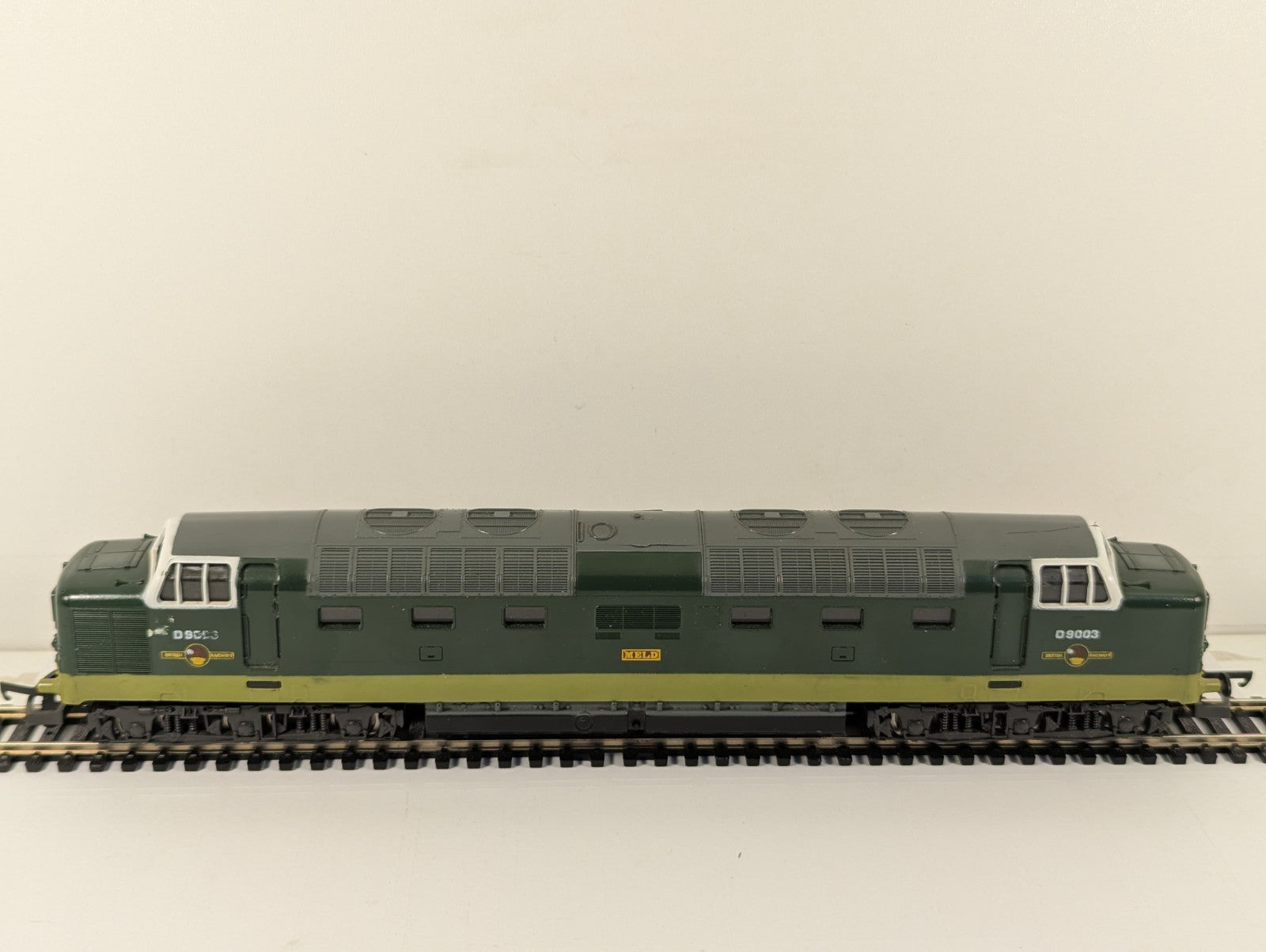 Lima OO Gauge Class 55 Deltic D9003 Meld Diesel Locomotive - Non-Runner